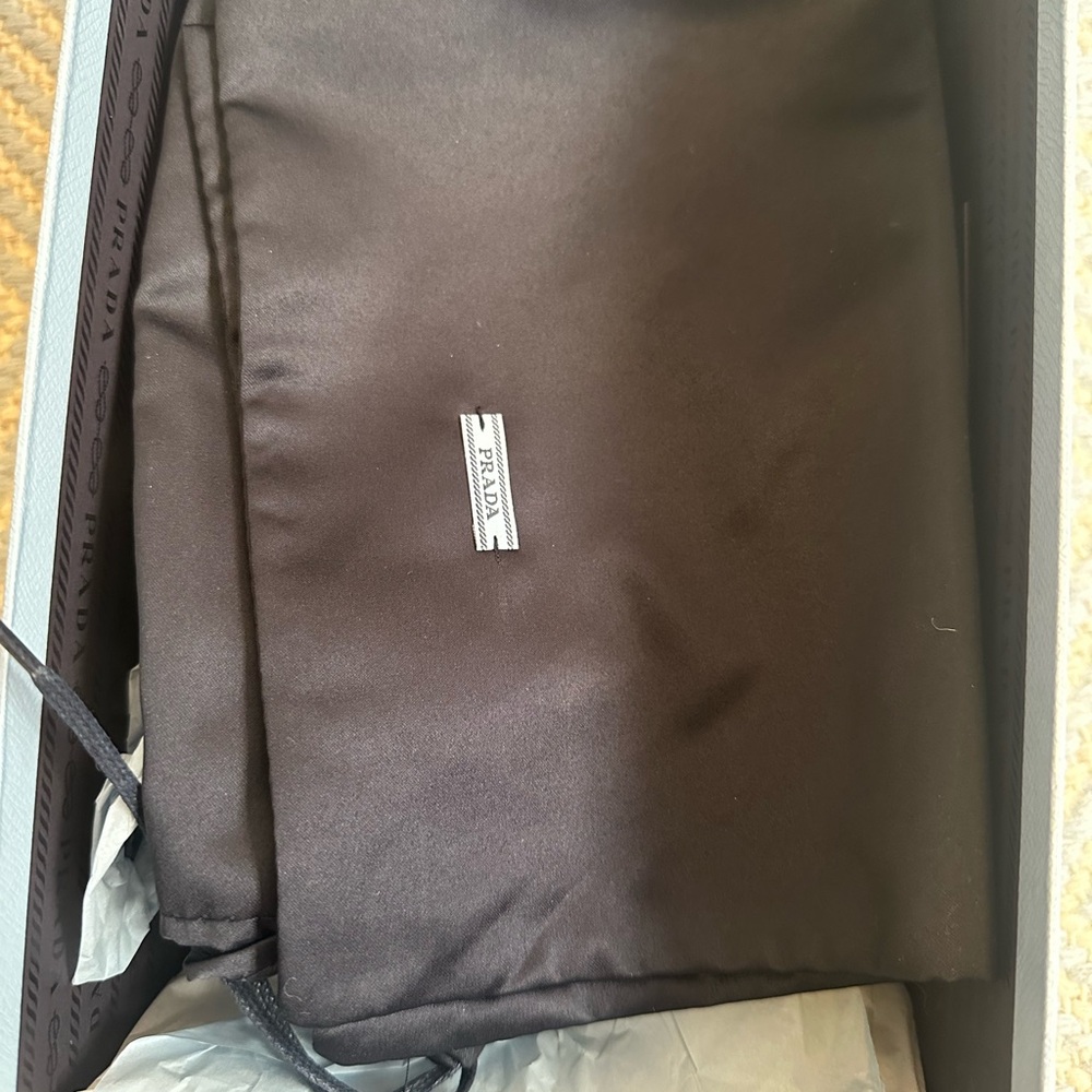 Prada Black and Beige Patent Leather Spectator Pump (US Size 8.5) - Picture 8 of 10